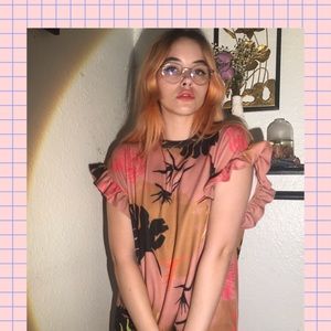 Floral dress w/ neon accents 💐